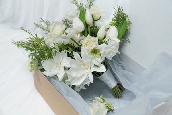 Botanic White Bridesmaid Bouquet