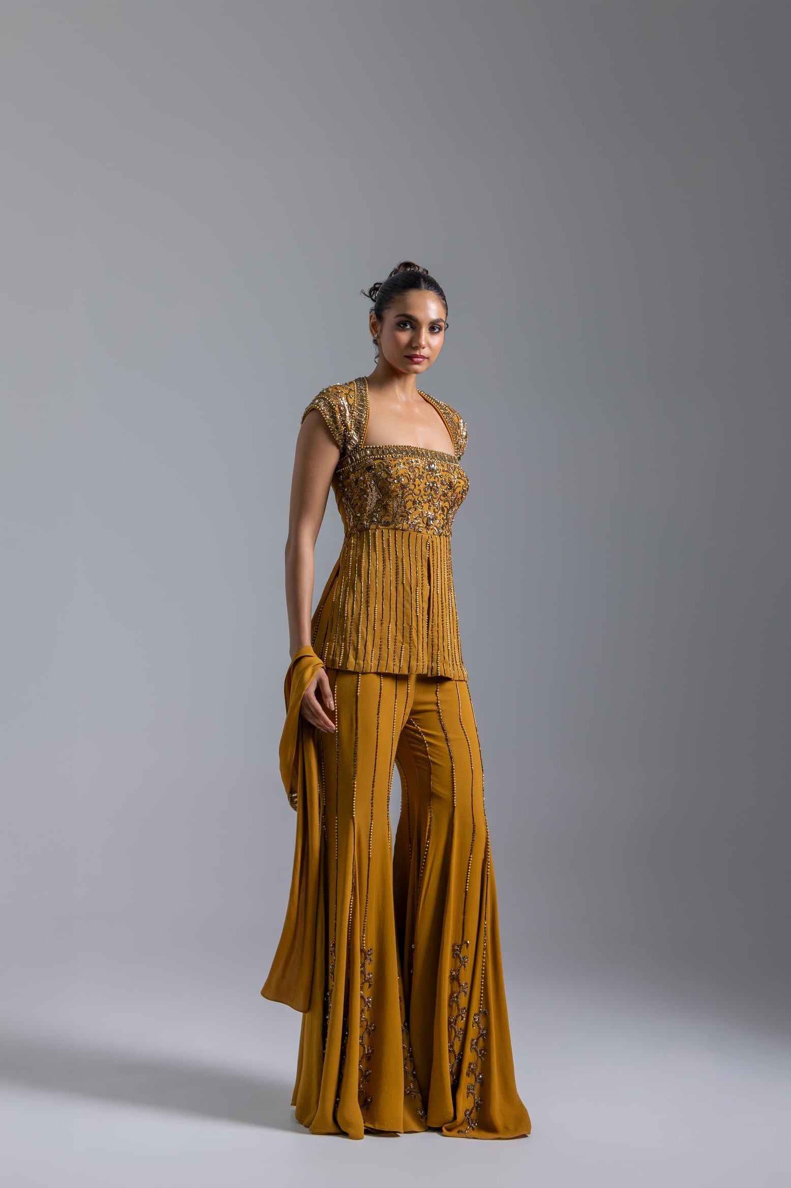 EXCLUSIVE Collection - LOOK 7