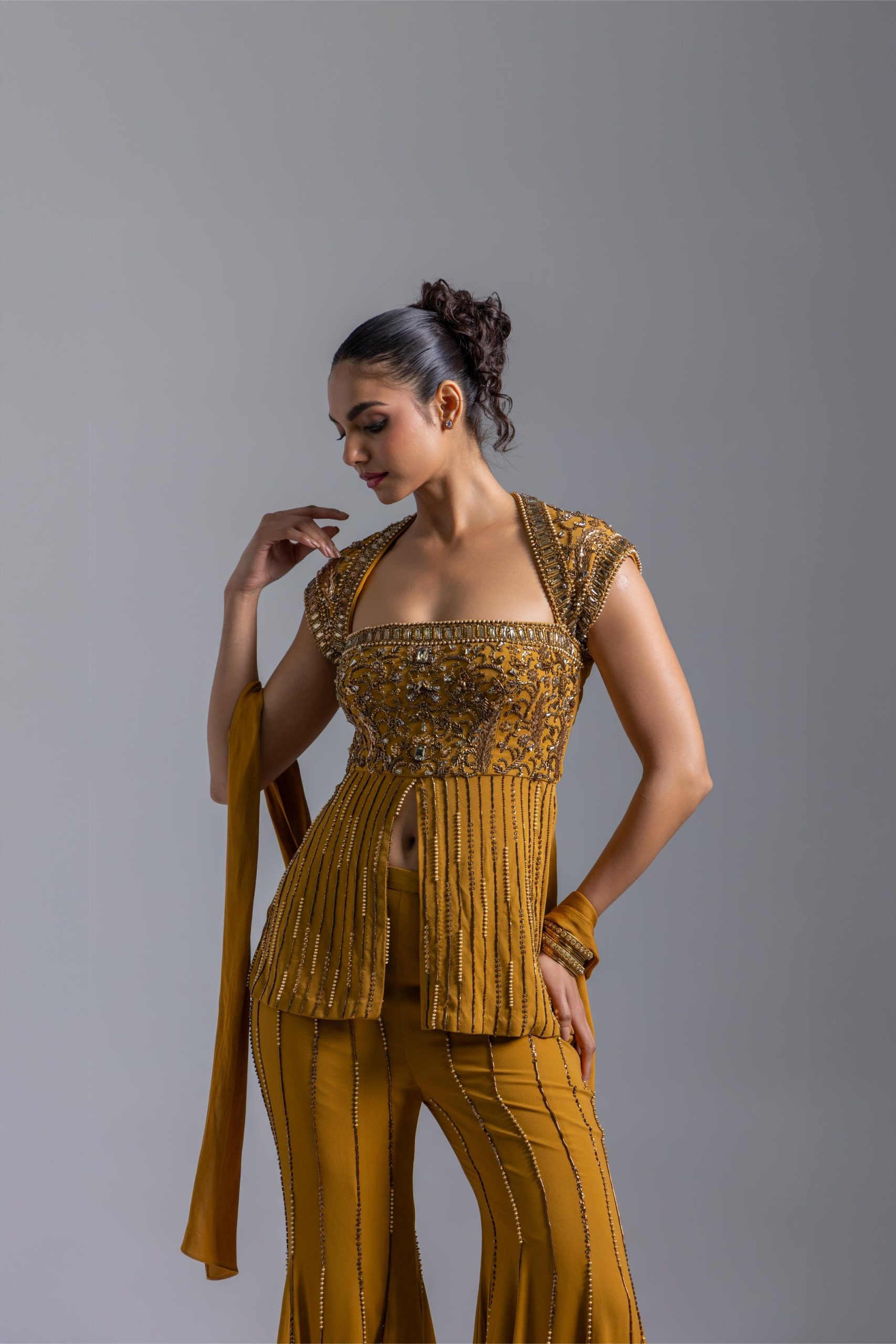 EXCLUSIVE Collection - LOOK 7 - Image 2